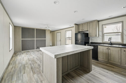 Clayton Pulse 779 Factory Photos (1)